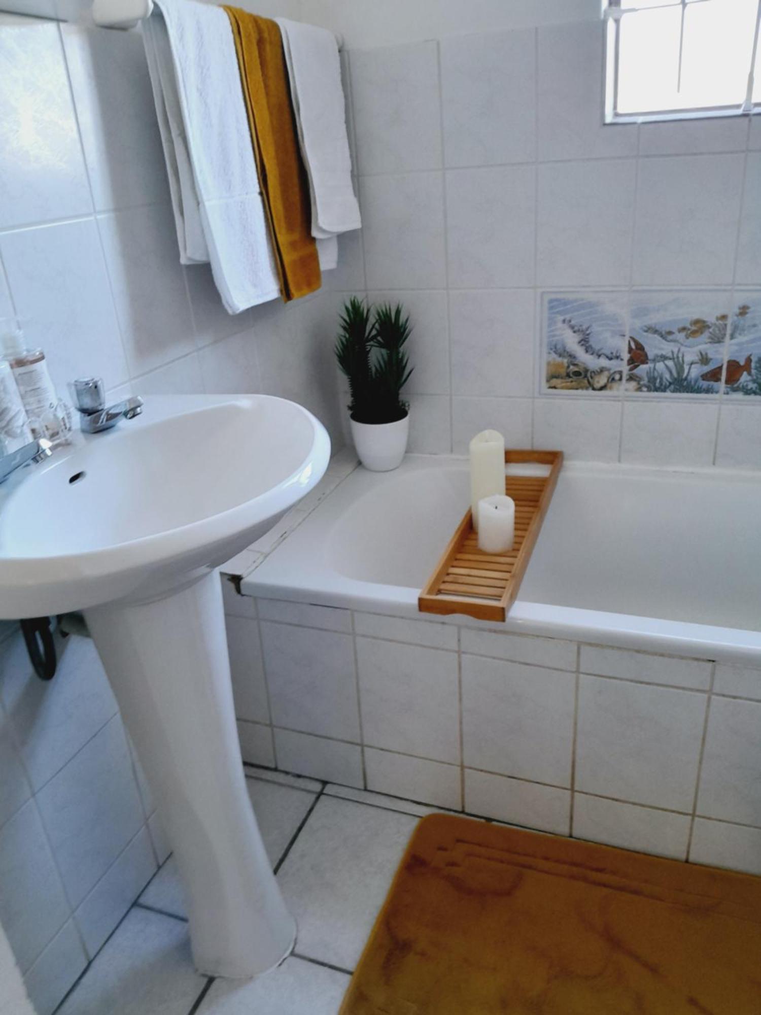 Cozy Townhouse In The Quiet Surbubs Of Brackenfell Apartman Fokváros Kültér fotó